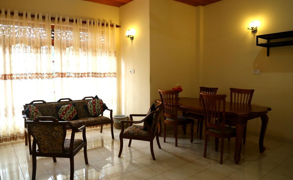 Serenity Villa Hikkaduwa Exterior photo