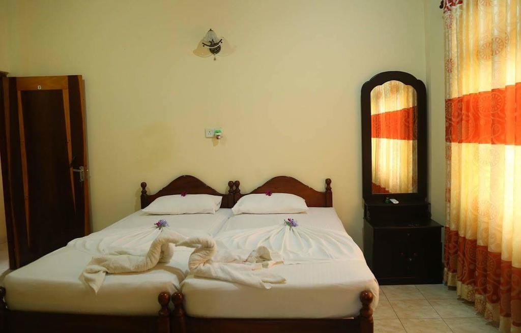Serenity Villa Hikkaduwa Exterior photo