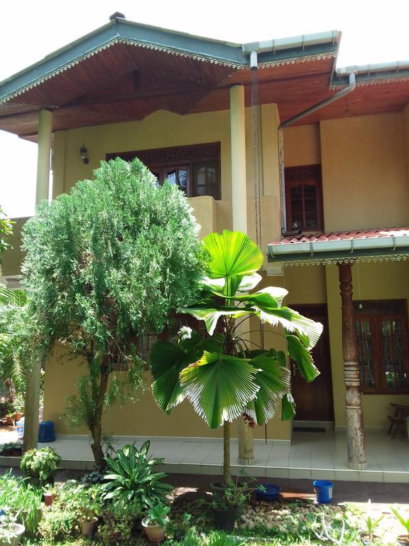 Serenity Villa Hikkaduwa Exterior photo
