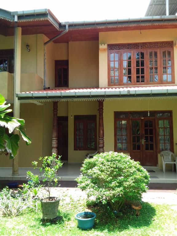Serenity Villa Hikkaduwa Exterior photo